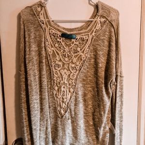 Light weight sweater with back design